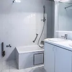 Grand D4 Apartament *